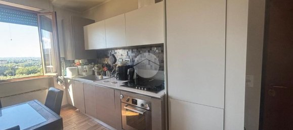 3 Schlafzimmer Wohnung in Viterbo, Italy, Nr. 358752 8