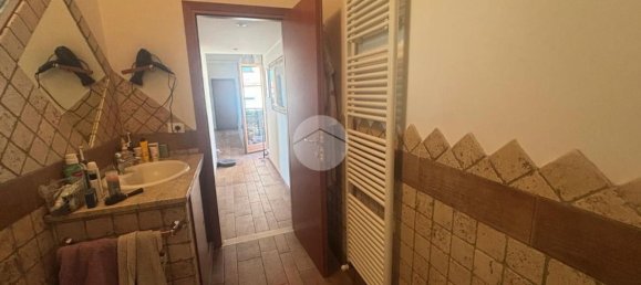3 Schlafzimmer Wohnung in Viterbo, Italy, Nr. 358752 21