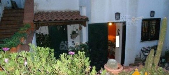 Villa de 11 divisões em Giugliano in Campania, Italy N.º 13790 3