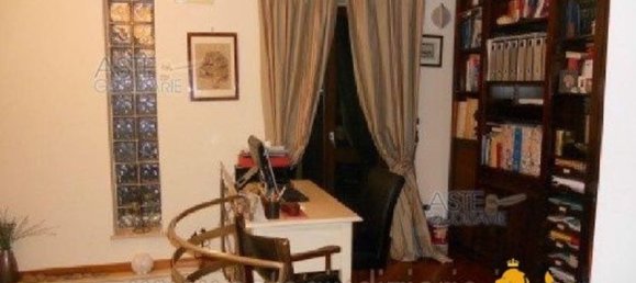 Villa de 11 divisões em Giugliano in Campania, Italy N.º 13790 10