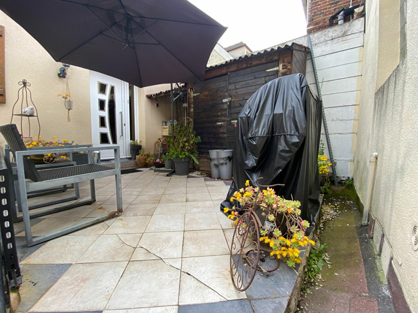 2 bedrooms House in Bornel, France No. 237233