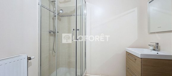 1 bedroom Apartment in Villejuif, France No. 182161 7