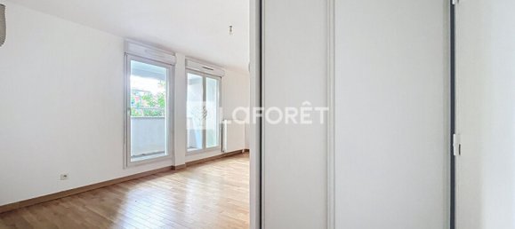 1 bedroom Apartment in Villejuif, France No. 182161 3