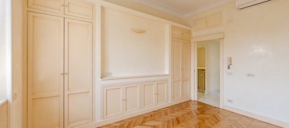 2 bedrooms Apartment in Genoa, Italy No. 354087 15