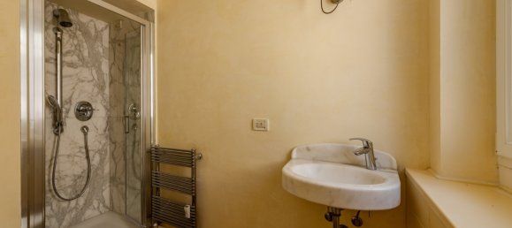 2 bedrooms Apartment in Genoa, Italy No. 354087 10