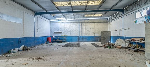 300m² Warehouse in Vinha da Rainha, Portugal No. 66050 7