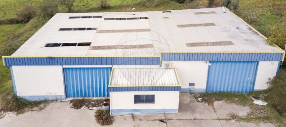 300m² Warehouse in Vinha da Rainha, Portugal No. 66050 2