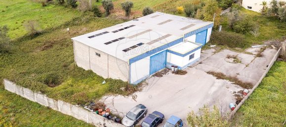 300m² Warehouse in Vinha da Rainha, Portugal No. 66050 3
