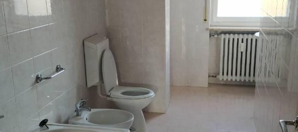 3-salle Appartement à Borgosesia, Italy No. 29707 23