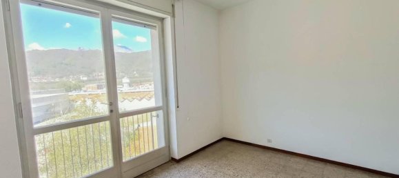 3-salle Appartement à Borgosesia, Italy No. 29707 27