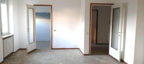 3-salle Appartement à Borgosesia, Italy No. 29707 33