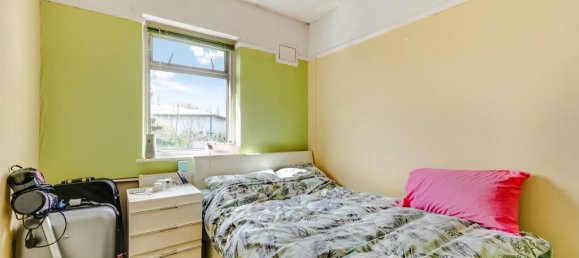 3 bedrooms Commercial property in London, United Kingdom No. 9634 7