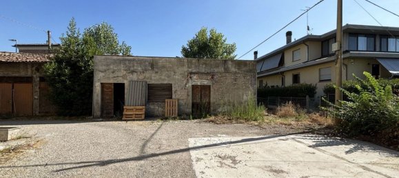 Casa de 4 dormitorios en Parma, Italy No. 356755 2