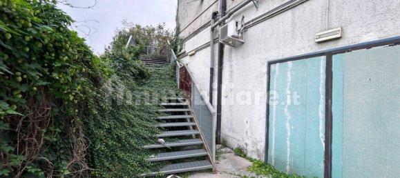 689m² Warehouse in Iseo, Italy No. 379393 4