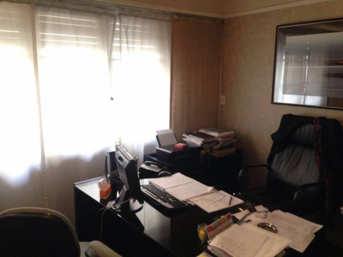 70m² Office in Buenos Aires, Argentina No. 104898