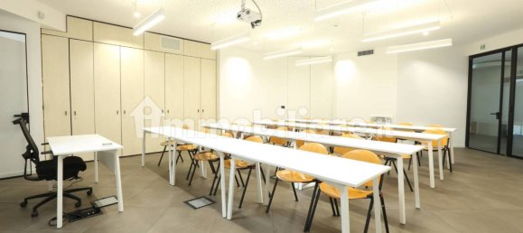  مكتب في Trento, Italy 2700متر مربع رقم 272645 12