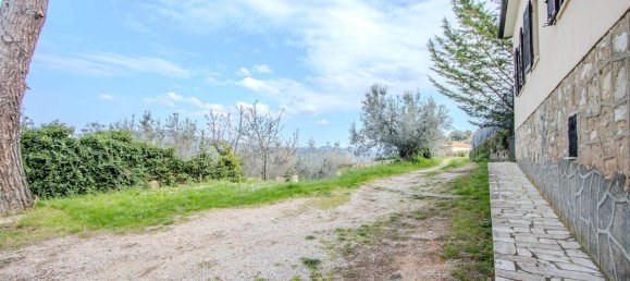 Квартира с 4 комнатами в Масса Мариттима, Италия № 219448 10