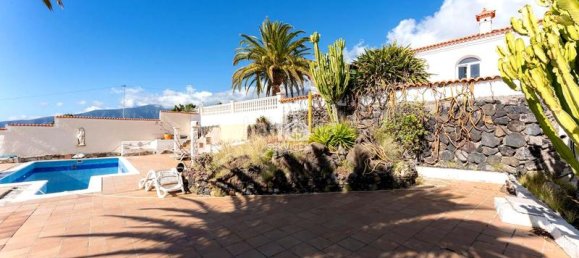 3 bedrooms House in Candelaria, Spain No. 183340 6