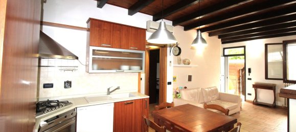 Дом с 3 комнатами в Медичина, Италия № 39654 6