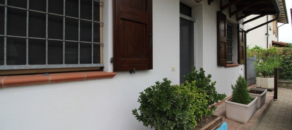 Дом с 3 комнатами в Медичина, Италия № 39654 3