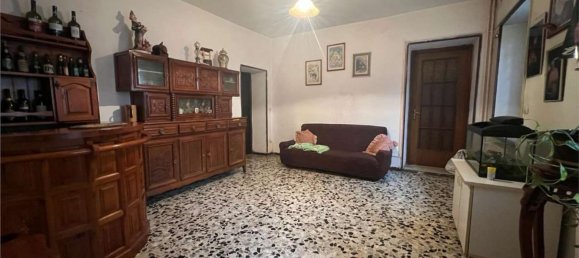 5 rooms Apartment in Chivasso, Italy No. 111020 4