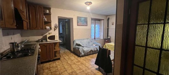 5 rooms Apartment in Chivasso, Italy No. 111020 12