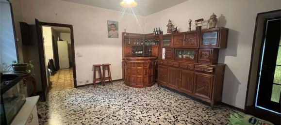 5 rooms Apartment in Chivasso, Italy No. 111020 2