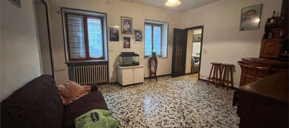 5 rooms Apartment in Chivasso, Italy No. 111020 5