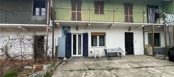 5 rooms Apartment in Chivasso, Italy No. 111020 6
