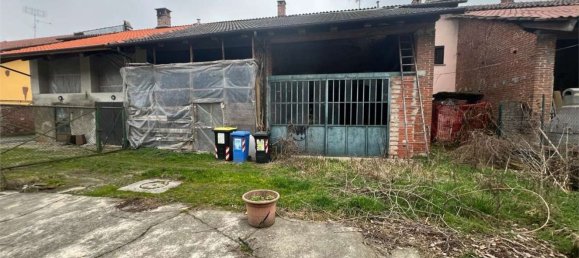 5 rooms Apartment in Chivasso, Italy No. 111020 7