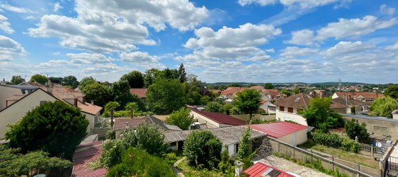 Dúplex de 2 dormitorios en Sainte-Genevieve-des-Bois, France No. 296974 14