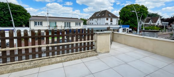 Dúplex de 2 dormitorios en Sainte-Genevieve-des-Bois, France No. 296974 5