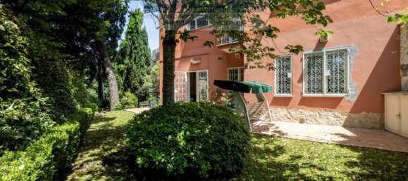 6 rooms Apartment in Rome, Italy No. 198046 2