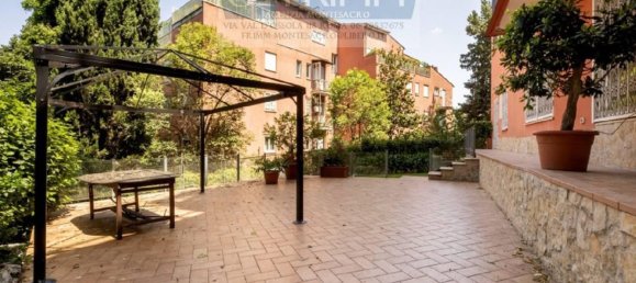 6 rooms Apartment in Rome, Italy No. 198046 5