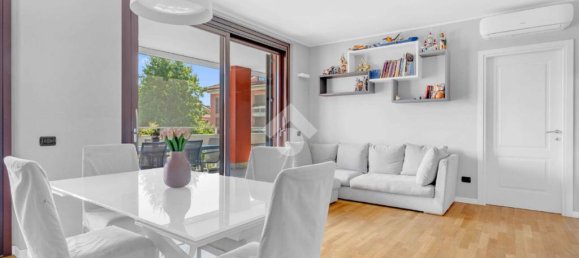 Apartamento de 2 dormitorios en Cusago, Italy No. 378845 2