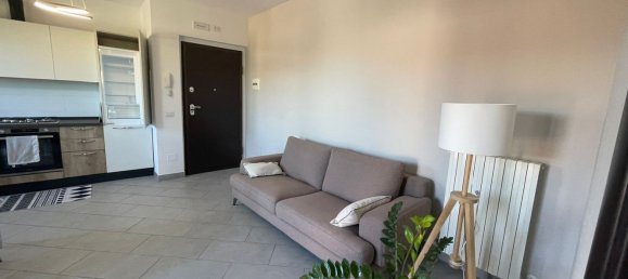 2 bedrooms Apartment in Maiolati Spontini, Italy No. 358153 3