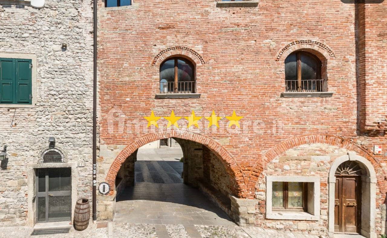 Квартира с 2 спальнями в Удине, Италия № 373381