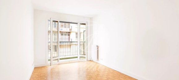 Apartamento de 3 dormitorios en Paris, France No. 150113 7