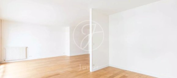 Apartamento de 3 dormitorios en Paris, France No. 150113 6