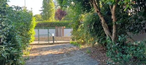 2 bedrooms Villa in Medicina, Italy No. 319782 13