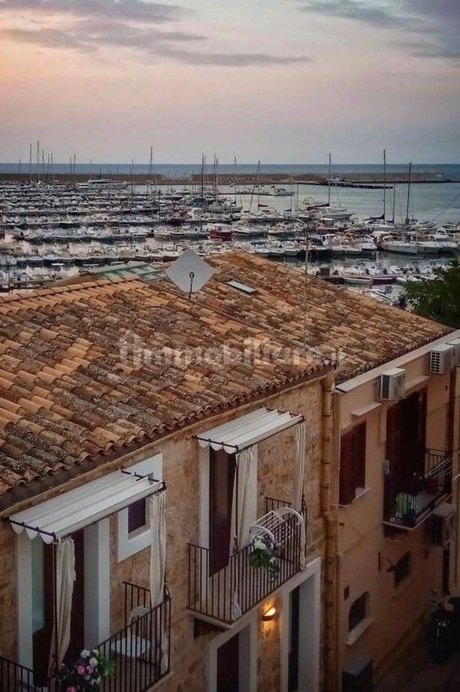 5 rooms House in Castellammare del Golfo, Italy No. 265679