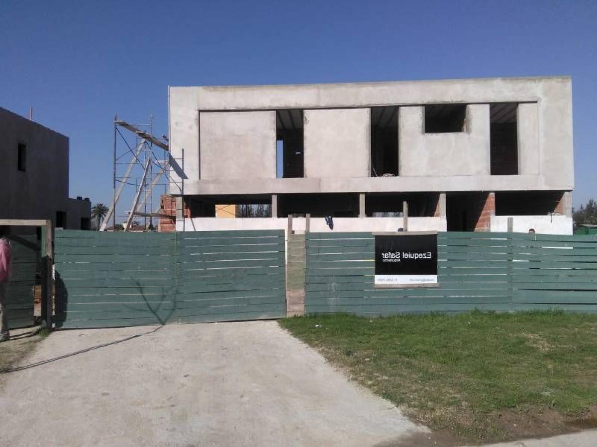 3 bedrooms House in Tigre, Argentina No. 8797
