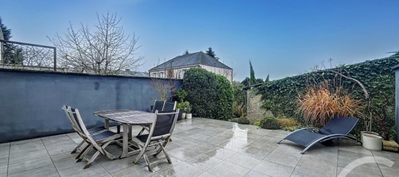 3 bedrooms Villa in Chartres, France No. 51999 5