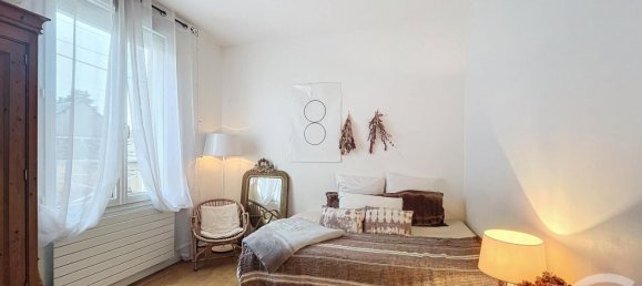 3 bedrooms Villa in Chartres, France No. 51999 2