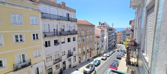 3 bedrooms Apartment in Lisbon, Portugal No. 157852 4