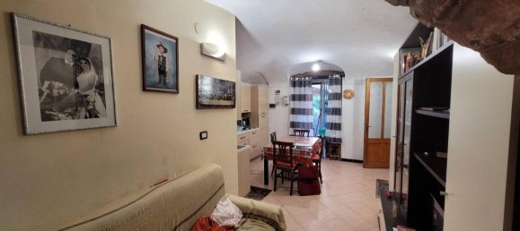 3 rooms Apartment in Turin, Italy No. 163353 3