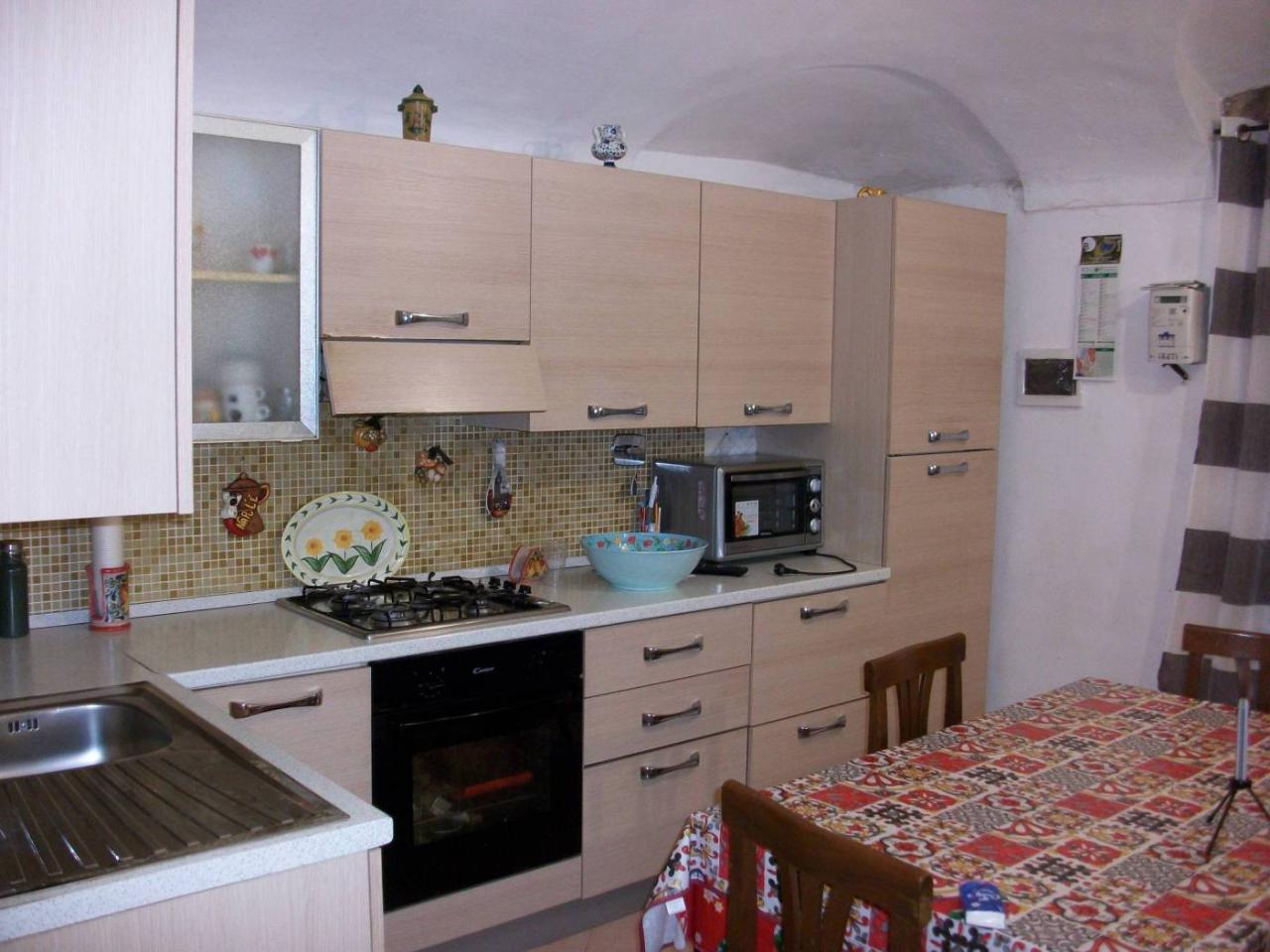 3 rooms Apartment in Turin, Italy No. 163353