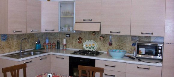 3 rooms Apartment in Turin, Italy No. 163353 2