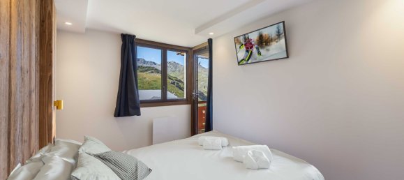 2 bedrooms Apartment in Les Belleville, France No. 517 8