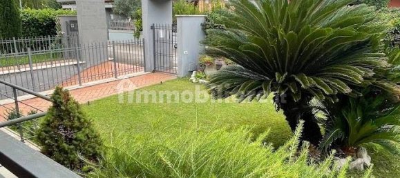 4 Schlafzimmer Wohnung in Latina, Italy, Nr. 229042 7